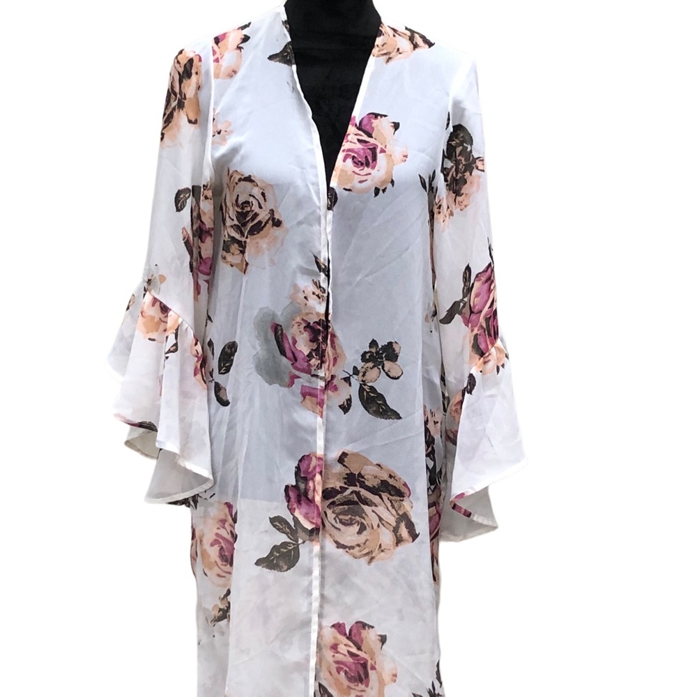 Ivy & Main Large Rose Sheer Kimono size S/M - Picture 4 of 12